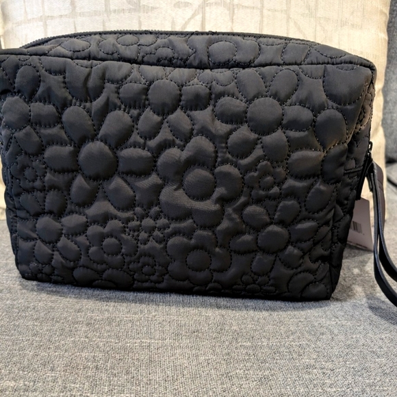 Betsey Johnson Giant Toiletry/Cosmetic Case, double zip, 12x8x4", NWT - Picture 3 of 7